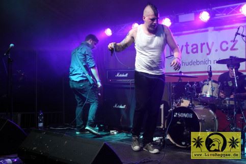 Guns On The Roof (UK) 5. Mighty Sounds Festival - Bandzone Stage - Tabor, CZ - 17. Juli 2009 (13).JPG